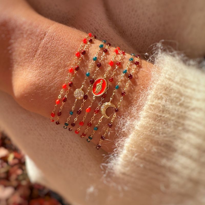 Bracelet Femme Rouge Strass Et Perle Clouté – Fermeture Aimantée Dorée – BIMBO