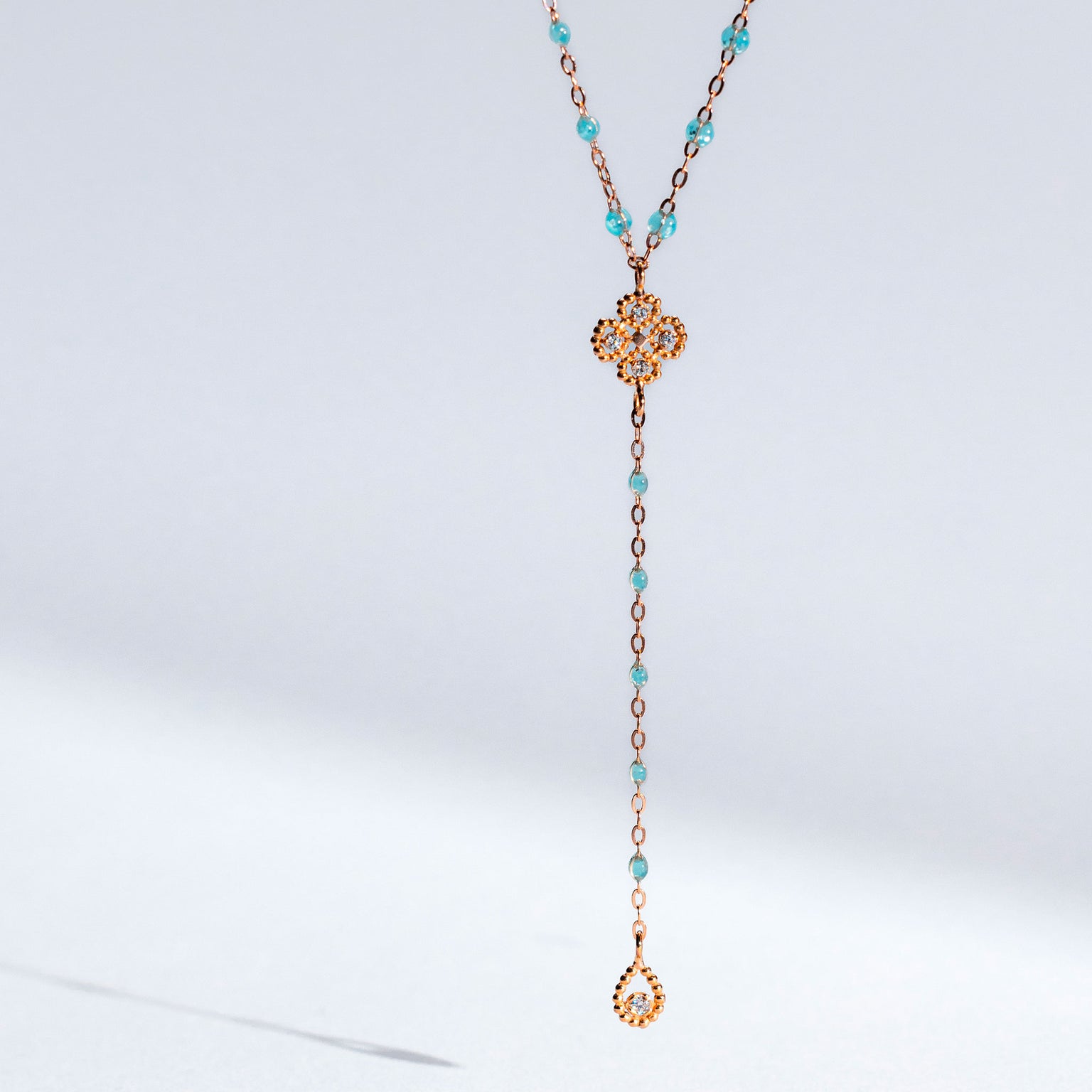 Gigi Clozeau - Chapelet aqua Lucky Trèfle, diamants, or rose, 45 cm
