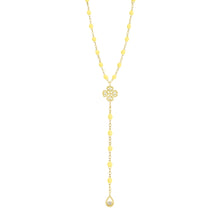 Gigi Clozeau - Chapelet blush Lucky Trèfle, diamants, or jaune, 45 cm