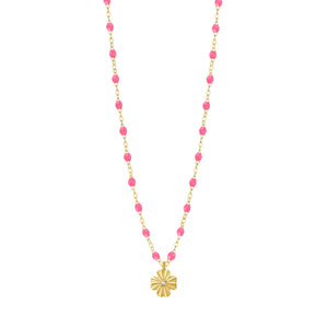 Gigi Clozeau - Collier rose fluo Trèfle Lumière, diamant, or jaune, 42 cm