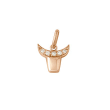 Gigi Clozeau - Pendentif Taureau, or rose, diamants