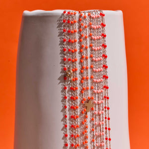 Photo de différent bracelet Gigi Clozeau aux couleurs vitaminé