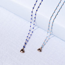 Gigi Clozeau - Collier Lucky Coeur, or rose et mini perles de résine prusse, 40 cm