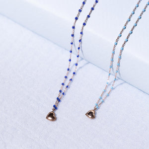 Gigi Clozeau - Collier Lucky Coeur, or rose et mini perles de résine prusse, 40 cm