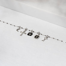 pendentif gigi clozeau modèle miss gigi en or blanc avec 1 diamant