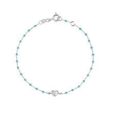 Gigi Clozeau - Bracelet Lucky Coeur, or blanc et mini perles de résine turquoise, 17 cm