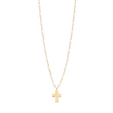 Gigi Clozeau - Collier blanc Croix Classique Gigi, or jaune, 42 cm
