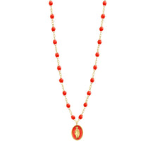 Gigi Clozeau - Collier Madone résine corail, or jaune, 42 cm