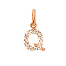 Gigi Clozeau - Pendentif Lucky Letter Q, or rose, diamants